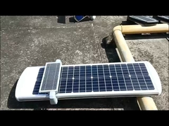 8 मीटर एलईडी स्मार्ट सोलर स्ट्रीट गार्डन लाइट आउटडोर Ip65 सेल्फ क्लीन ऑटो क्लीनिंग